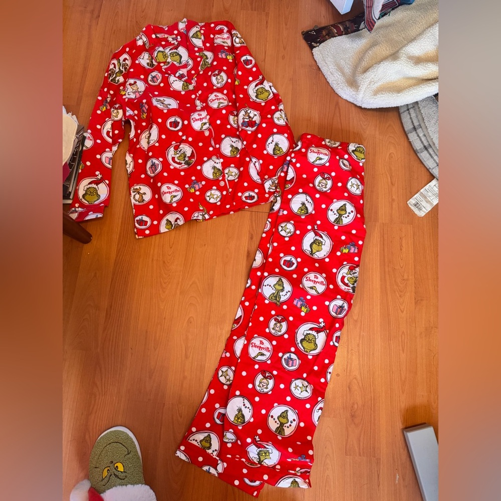 Pottery Barn Teen Red Dr. Seuss Pajama Set